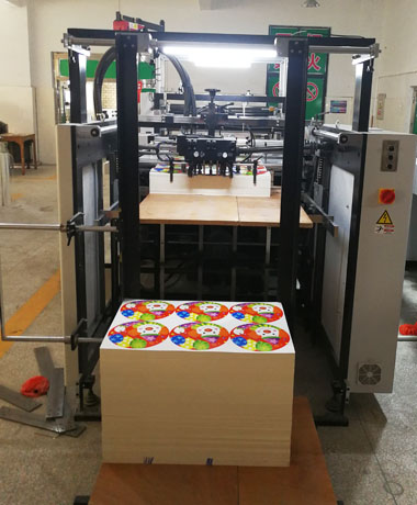 Custom packaging fully automatic laminating machine